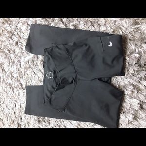 Nike Capri leggings cleaned and desinfected